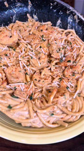 Creamy Cajun Shrimp Alfredo There’s nothing like a good shrimp alfredo! What kind of pasta yall want next 1 lb jumbo shrimp 1 lb cooked pasta 1 1 2 cup heavy cream 1 2 cup Parmesan cheese 1 2 cup diced bell | Delicious Recipe | Facebook