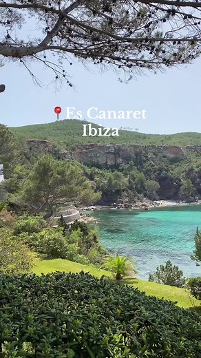 Explora la Playa Es Canaret en Ibiza