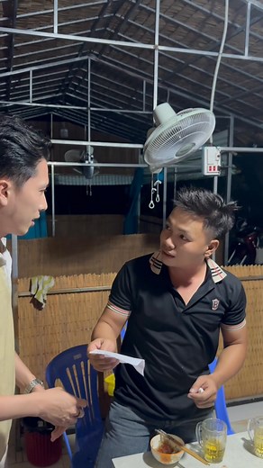 Lai rai xong gọi vợ tới để khỏi hùn tiền với bạn bè | Chi Tidi