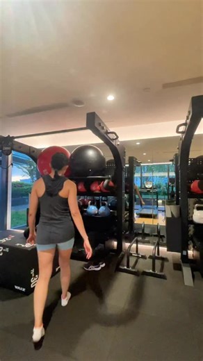FITFAMCO | Personal & Corporate Wellness on Instagram: "Starting out doesn’t need a perfect plan. It just needs something you can actually do ✅ This is a 3-day full body home workout for beginners ⬆️ 💡 A few tips before you start: • Rest 45–75 sec between sets • Warm up 5 min (marching, arm circles, light squats) • Too hard? Reduce reps • Too easy? Slow it down or add reps We’ve got personal trainers island-wide in Singapore if you want guidance, structure, or accountability. 🔗 Click the link 