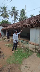 1M views · 10K reactions | சொர்கம்!! 150 வருட பழைமையான கிராமத்து ஓட்டு வீடு!! | தின்னை வச்ச வீடு | Village Home | Bigg Shots Reviews | Facebook