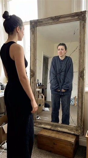 Nice compliment... or is it? (Negging) 🚩 #darkpsychology #psychology #shorts