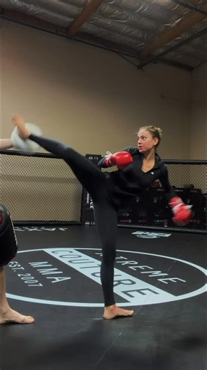 Inanna on Instagram: "my holiday spirit"