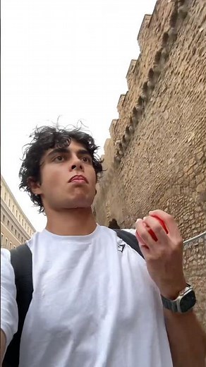 why i carry tomatoes in my bag