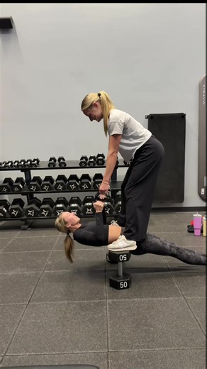 partner workout challenge 🤍🤍 #fyp #workoutchallenge #twopeople @Sarah