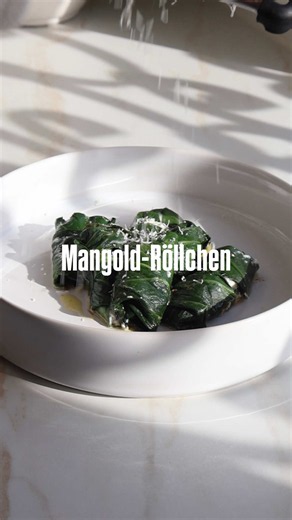 Mangold-Röllchen Rezept mit Ricotta-Parmesan-Füllung