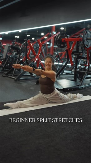 TAYLOR | CALISTHENICS & MOBILITY | SKILL DRILL SATURDAY 3 Beginner friendly split stretches to add into your routine! If you don’t have boxes you can use any elevated... | Instagram