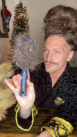 How to Clean a Hair Brush Properly