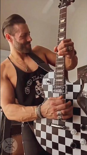 ‼️This Gibson Les Paul has a Checkered Past😳👍 | Guitar Solo ‪@MastersofShred‬