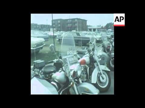 SYND 8 10 69 MONTREAL POLICE STRIKE IN PROTEST AT PAY AWARD