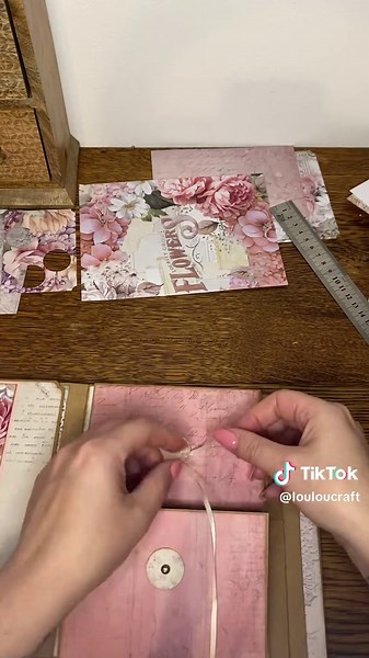 Easy Flip Out Pocket Page Tutorial