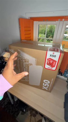 JAMO | TECH YOUTUBER on Instagram: "🖥️ Unboxing the HYTE X50 PC Case ✅ Dual-chamber mid-tower with panoramic glass 🪟 ✅ Side-vented design + airflow-optimized layout ❄️ ✅ Room for up to 360mm AIO + vertical GPU mount ✅ Stunning build space for clean cable management ✅ HYTE design = pure aesthetic flex 🔥 This is how you build a *showpiece* rig 👑 Big thanks to @hytebrand for the send 🙌 #HYTEX50 #PCBuild #GamingRig #HYTECase #TechJamo #PCSetupGoals #CableManagement #MidTowerMasterpiece #Unboxin