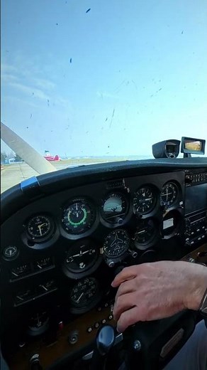 Das zeigen die Instrumente im Cockpit! #flugschule #aviation #aviation #flying #ppl #cockpit