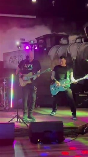 Sublime – What I Got (Guitar Solo) #sublime #whatigot #guitarsolo #liveband #concertvibes #livemusic