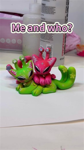 Alien loves 🚀 • • • #art #cuteart #handmade #polymerclay #cat