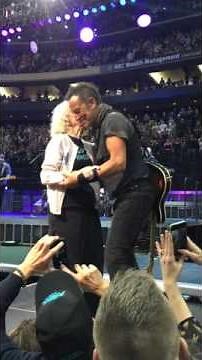 Bruce Springsteen dances with 91 year old Jeanne on stage!