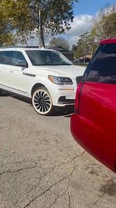 Rolling on Vogue Tyres at the Veterans Day parade 🔴⚪️🔵 #veteransday #veteransdayparade #spokesandvogues #VogueTyre #Vogues #rollingonvogues #usa Lee Adams | Vogue Tyre
