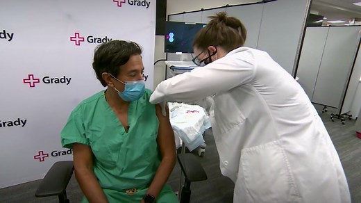Dr. Sanjay Gupta breaks down how mRNA vaccines work