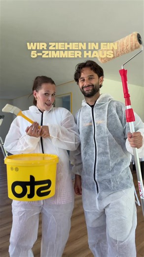 Lernt unsere Nachbarn kennen 🥹💛 & folgt uns, wenn ihr unseren Einrichtungsprozess im Haus miterleben und bestimmen wollt 👩🏼‍🎨🏡🔑 Es geht voran!! Von Muhis Mama werden wir verpflegt und mein Papa ist wie immer derjenige, der meine ganzen Wünsche umsetzen darf hahah 🪚👷🏻‍♂️🧰 Auf dem Plan die nächsten Tage: Alle Räume in den gewünschten Farben streichen und sowohl Wohnzimmer, als auch Schlafzimmer weitestgehend finalisieren, bevor wir zum 17.09. richtig umziehen 🥹📦❤️‍🩹 Und falls ihr euc
