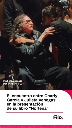 El encuentro entre Charly García y Julieta Venegas en la presentación de su libro "Norteña"