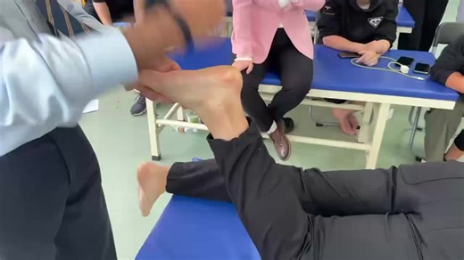 Demonstrating the power of foot and lower limb mobilisation. The hard ground has significantly changed our anatomical structures. It’s easy for the joints of the foot to slip out of alignment. So adjusting the foot and lower limb is important and then reinforcing it with using orthotics devices. Otherwise the foot can sublux just by standing on the hard ground. Sublux means partial dislocation. People say you can strengthen the muscles of the foot, yes you can but it won’t last. They say to me m