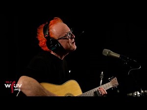 Travis - "Bus" (Live at WFUV)