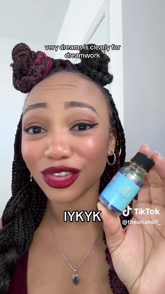 These fairy intention oils from @siahelixirs are no joke and they smell DIVINE!!! Use code “Elf” at checkout for 17% off your order on me 😉 #manifestion #meditationjourney #dreamwork #herbaloil #siahelixers #intentionoil @siahwellness