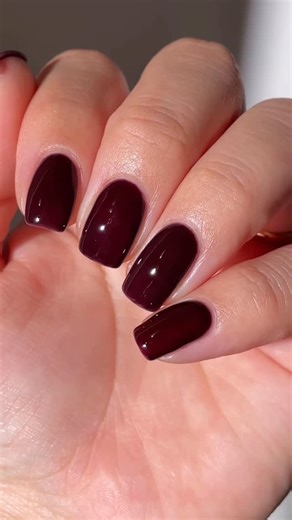 OPI on Instagram: "Let’s create the perfect cherry red nail shade 🍒🤎 Layer Brown to Earth + Complimentary Wine for this cozy fall fave. 💅: @ellzabethm"