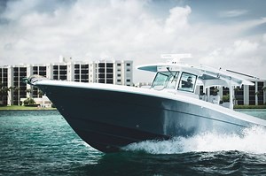 #SIYachts is now taking appointments for private showings of the new HCB 42 Lujo which will be on display at the Palm Beach International Boat Show in March. Learn more: https://www.siyachts.com/new-yachts-for-sale/HCB-Yachts-42-Lujo_277 | SI Yachts