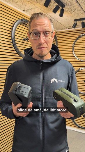Små tasker ? Mellem tasker ? Store tasker ? You name it, we got it. Tjek alle vores Black Friday tilbud: https://dkbike.dk/collections/black-month Hvilken taske foretrækker du? 😎 | DKBike
