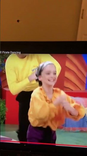 The wiggles hey hey were are pirates dance