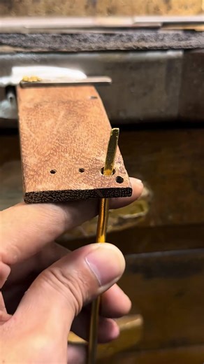 How to Create a Thick Gold Bracelet Step-by-Step