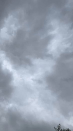 Las Vegas home for Sale in Summerlin! Step into luxury with this stunning 5-bedroom, 5-bathroom home. Complete with a private casita, designed for modern living and effortless entertaining. The chef’s kitchen is a showstopper, complete with granite countertops, recessed lighting, a breakfast bar, stainless steel appliances, and a spacious butler’s pantry. The open concept living area features an elegant electric fireplace, perfect for cozy evenings. Retreat to any of the five stylish bathrooms,