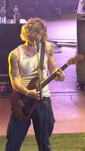 “Right Back” at Red Rocks N2 🤙 #sublime