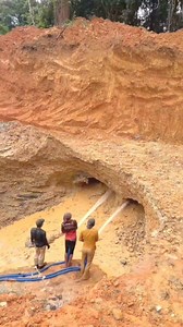 Amazing discovery...!!! A gold track in yellow material was found with a Dongfeng mining machine at a depth of 10 meters. #Amazing #discovery #discoverearth #gold #oro #explore #Line #tracking #material #minerals #yelow #with #Dongfeng #mining #machine #miners #Amazing #amor #trend #fb | Nopelindo Karnopa Railis