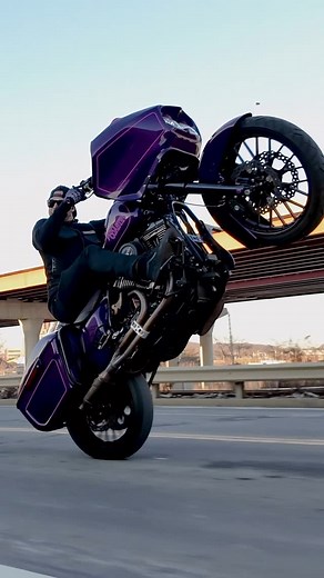 @eastcoastincrew on Instagram: "@reckless_203 bagger bike check just dropped on YouTube! Hit that link in the bio and check out the channel 👊🏻 #Eastcoastin"