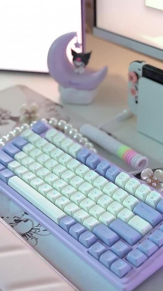Hexgears Purple Rain M2: Smooth Typing Experience