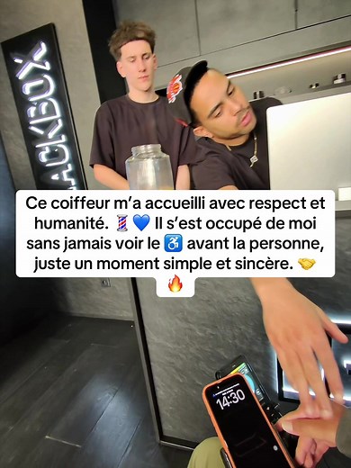 Coiffeur bienveillant et respectueux envers tous