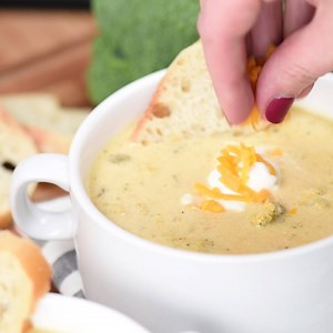 235K views · 87 reactions | I have a super busy day today so SLOW COOKER BROCCOLI CHEESE SOUP is on the menu! It tastes so amazing just like your favorite soup at Panera! RECIPE-->https://realhousemoms.com/slow-cooker-broccoli-cheese-soup/ | Real Housemoms | Facebook