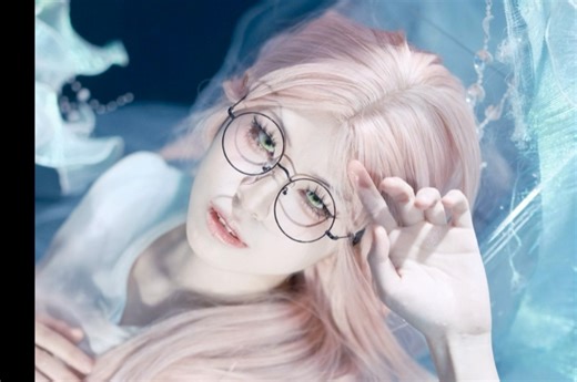 原相机未修的“湿发”mizi长什么样