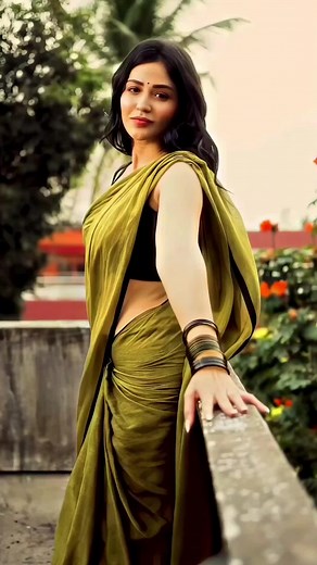 #bollywoodactress #sareelove #sareelover #fyp #foryou #trending #Nostalgic #model #romantic_huts