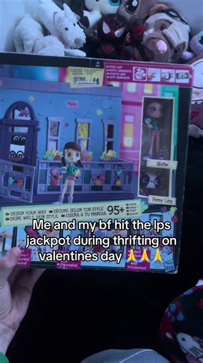 Thrifting for Frozen and Winx Dolls: Valentine's Day Finds