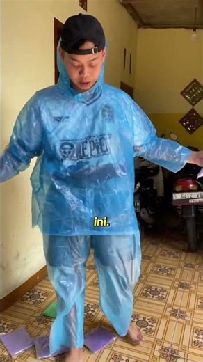 Cheap raincoats, buy 1 get 12 raincoats