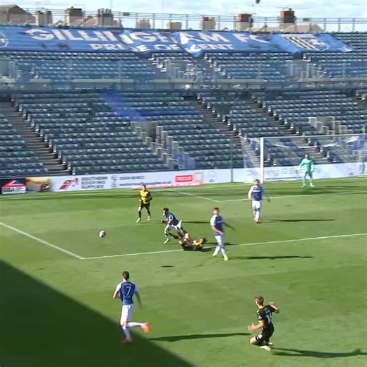 A third in the league for Jayden 🔥🎯 #Gills | Gillingham Football Club