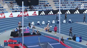 👌 Seule au sommet ! 🥇 Margot Chevrier (Nice Côte d’Azur Athlétisme) a pris de la hauteur aujourd’hui à Miramas. Elle conserve son titre et signe le record des championnats de France Elite en salle avec une barre à 4,66 m ! 💻 Les #CFAthlé sont à suivre en DIRECT et en intégralité sur https://athletv.fr et sur la chaine L’ÉQUIPE | FFA - Fédération Française d'Athlétisme