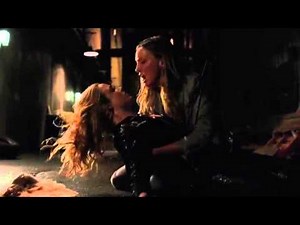 Arrow 3x01 Sara Dies