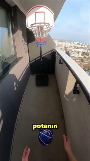 An amazing way to avoid getting tired while playing basketball 😱🏀