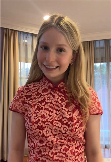 庆祝新年快乐的精彩瞬间！