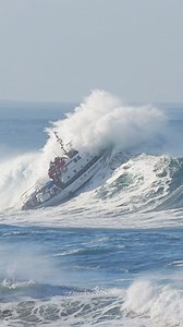 As stated by the USCG website: The steel-hulled 52-foot motor lifeboat was designed for offshore rescue under the worst sea conditions. They are self-righting and self-bailing and can carry up to 40 survivors. They were designed by the Coast Guard to replace the 52-foot wooden-hulled motor lifeboats and to complement the shorter-legged 36-foot and 44-foot motor lifeboats. The 52-footers are constructed of steel. Among other features that increase their range and endurance, the craft is fitted wi
