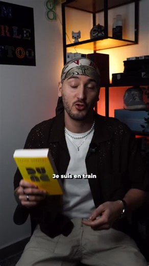 Sam parle Tatouage on Instagram: "Ça fait un bon moment que je veux vous parler de ce style de tattoo, et ça tombe super bien parce qu’ils iraient super bien au peuple de l’œuvre que je lis en ce moment : Dune 🏜️ Je l’appelle le « Néo-scripture », et il se caractérise par ses sortes de symboles venus d’un ancien langage, parcourant le corps entier tel une extension de la peau.."